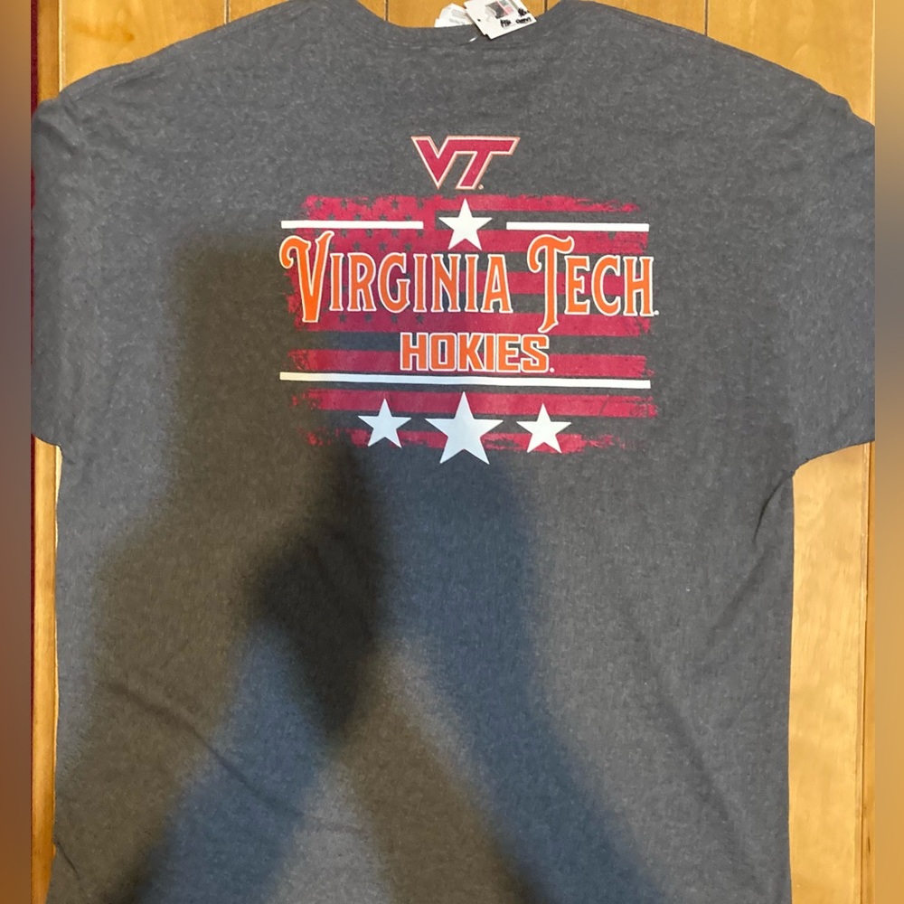 NWT Adult Size XL Virginia Tech Hokies Graphic Short SleevrT-Shirt